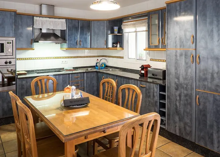 Amazing Duplex 3 Bedrooms Good Wifi With Terrace & Bbq דירה קורלחו